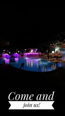 Whipers Pool Bar and Restaurant